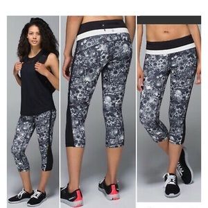 Lululemon Up The Pace Crop Flowabunga Black Angel Wing Cropped Leggings